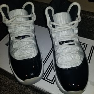 Nike Air Jordan 11 Retro (Wht/Blk-Dark Concord)